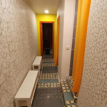 Homestay Bar-celona - & Beds *
